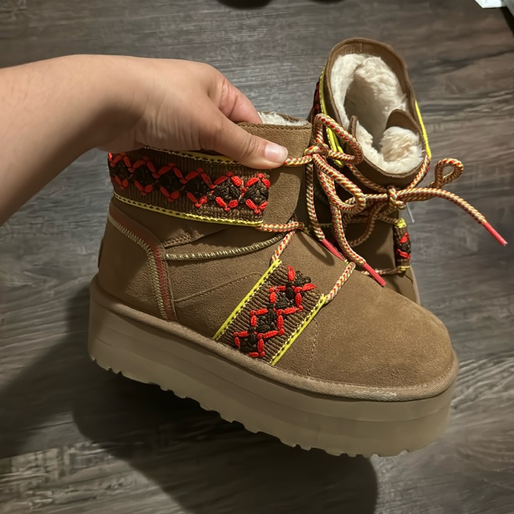 UGG CLASSIC MINI II BRAID